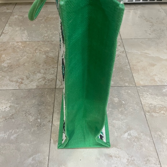 Masters Tote with Yellow and Green Design - Picture 6 of 11